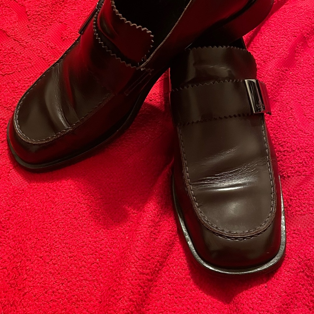 Shoes - Picture 6 of 7